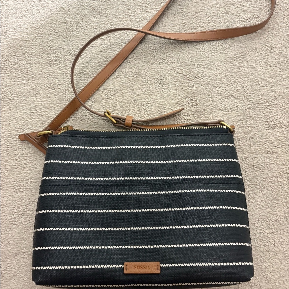 Fossil Black and White Patterned Crossbody Bag - Alert for flaws!